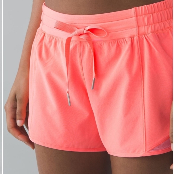Lululemon Hotty Hot Short (Long), Grapefruit - Picture 11 of 13